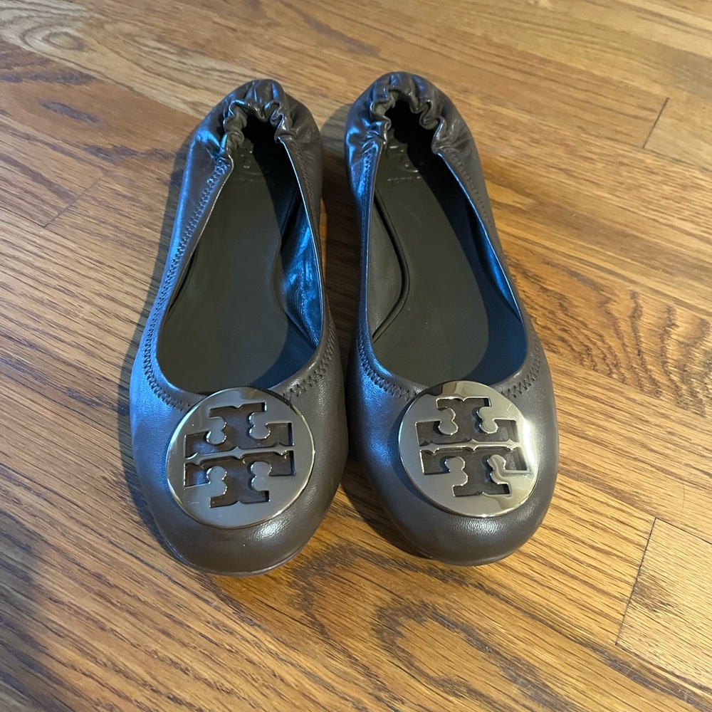 NIB Tory Burch Lan Grey and Bronze Reva ballet flats, size 9.5